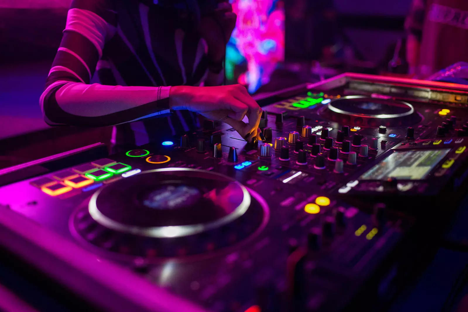 Binks House DJ