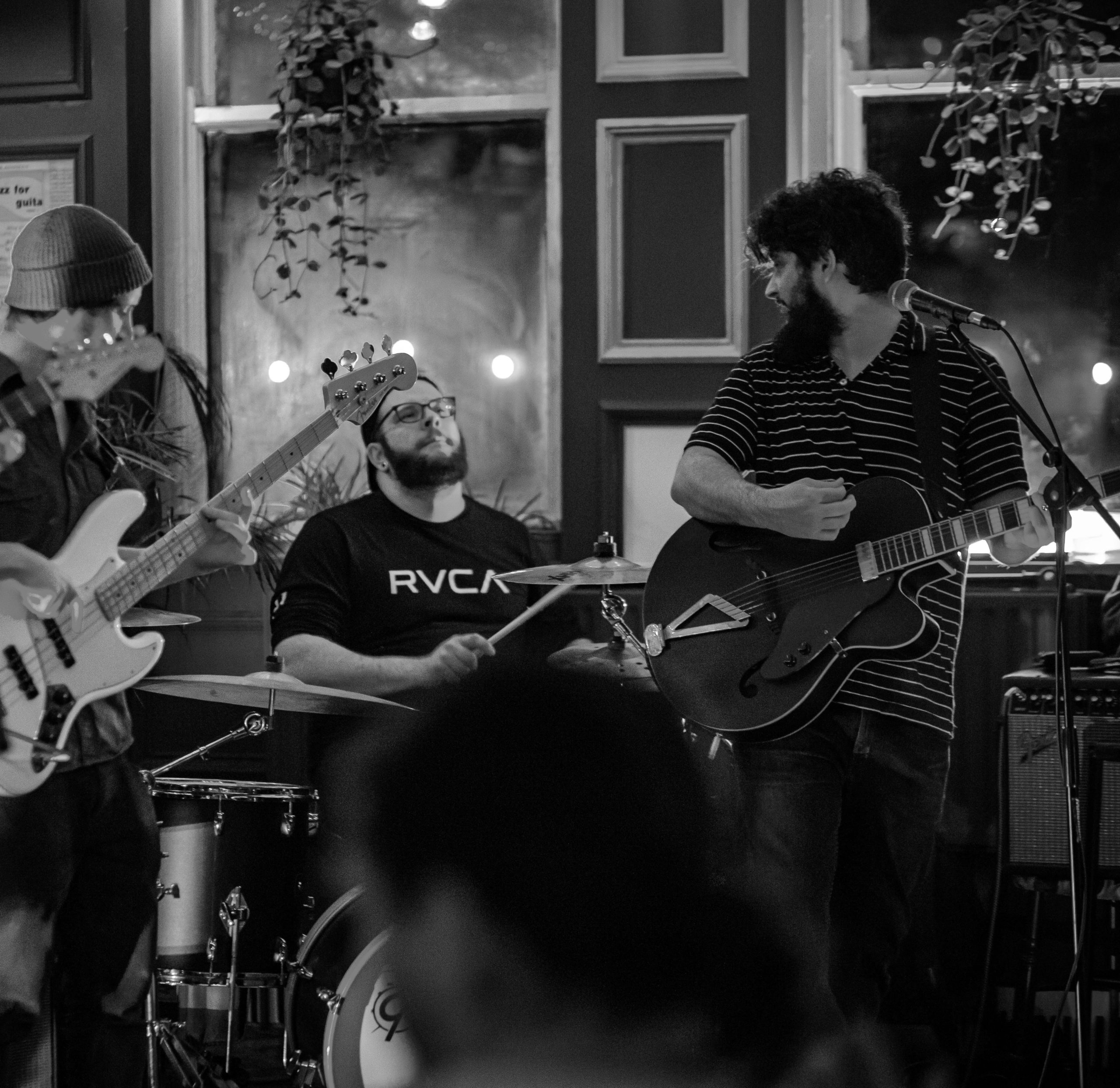 Sound of Sundays – Killer Bees