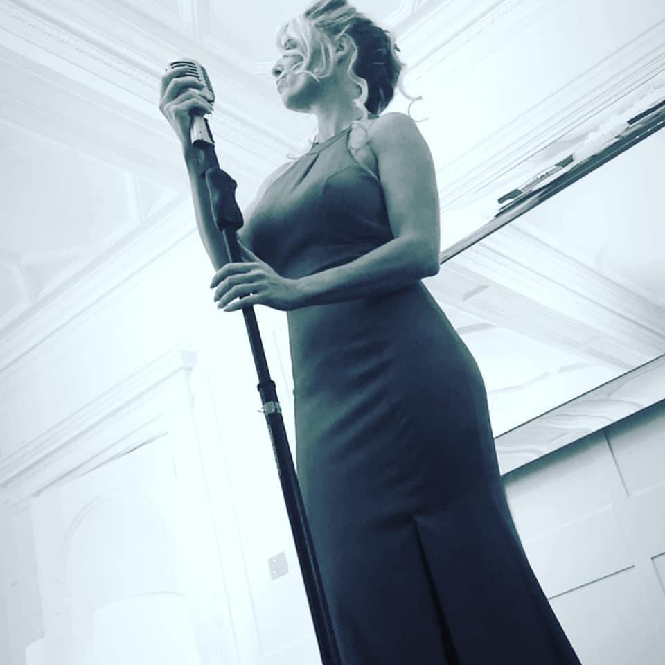 Katie Stewart – Soul and Motown Vocalist